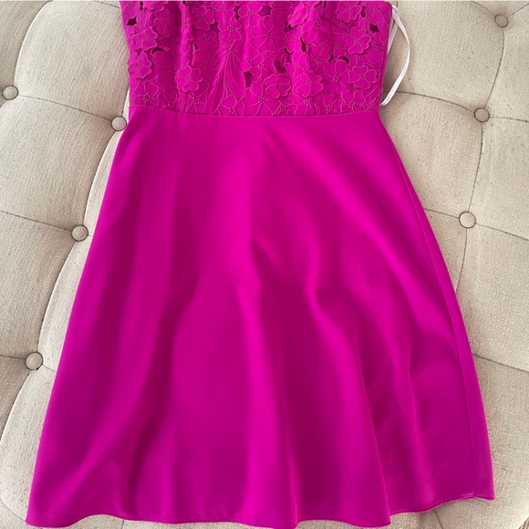 Laundry hot pink sleeveless dress with lace detailing - Picture 4 of 9